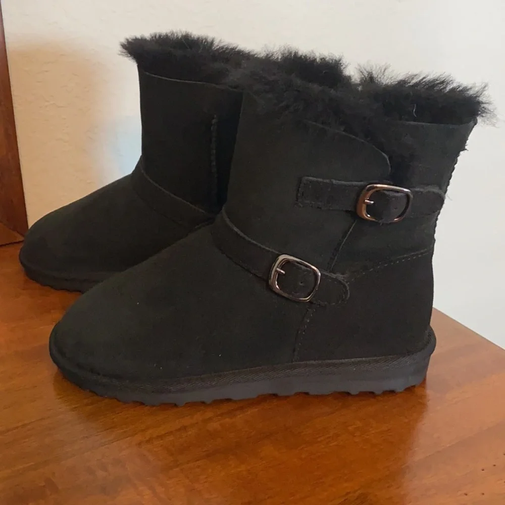 Kids Costco Faux Fur Boots size K1 Black